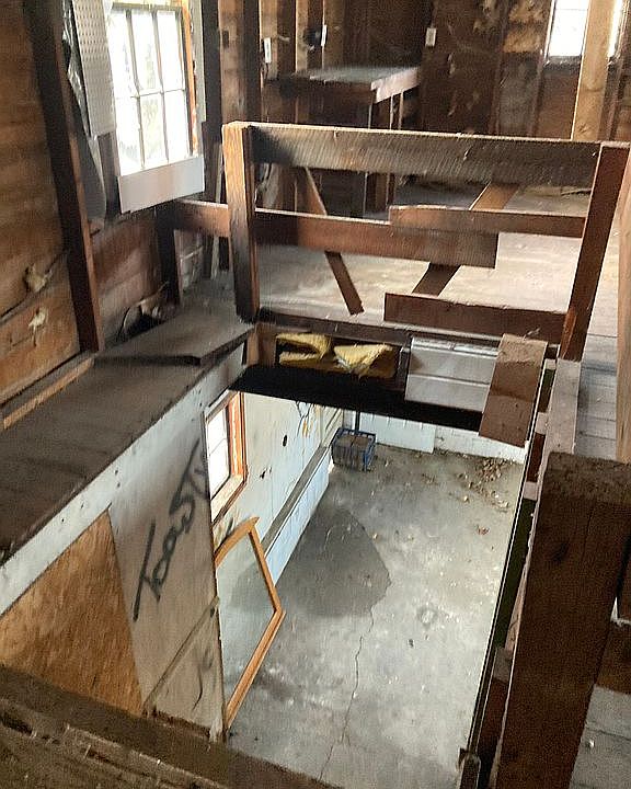 213 E Murray Ave, White Pigeon, MI 49099 Zillow