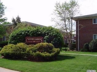 600 Fulton St, Farmingdale, NY 11735