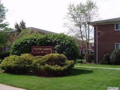 600 Fulton St, Farmingdale, NY, 11735