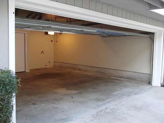 2nd image of 107 S Sierra Madre Blvd Unit 5