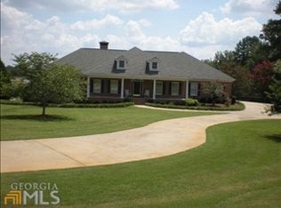 35 Melody Lake Ct, Covington, GA 30014