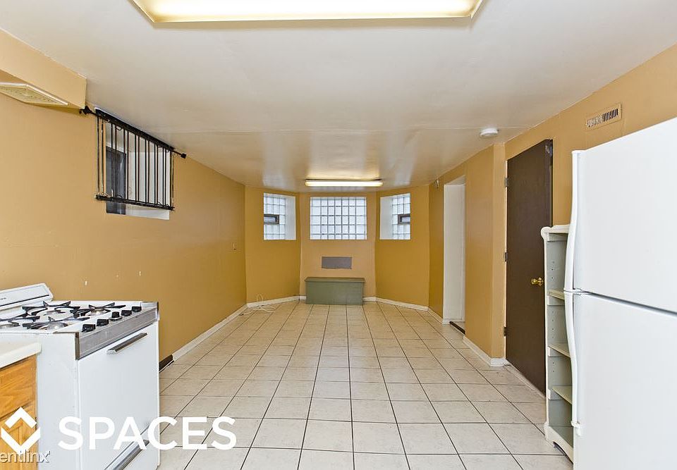 1st image of 1629 N Claremont Ave APT Gw