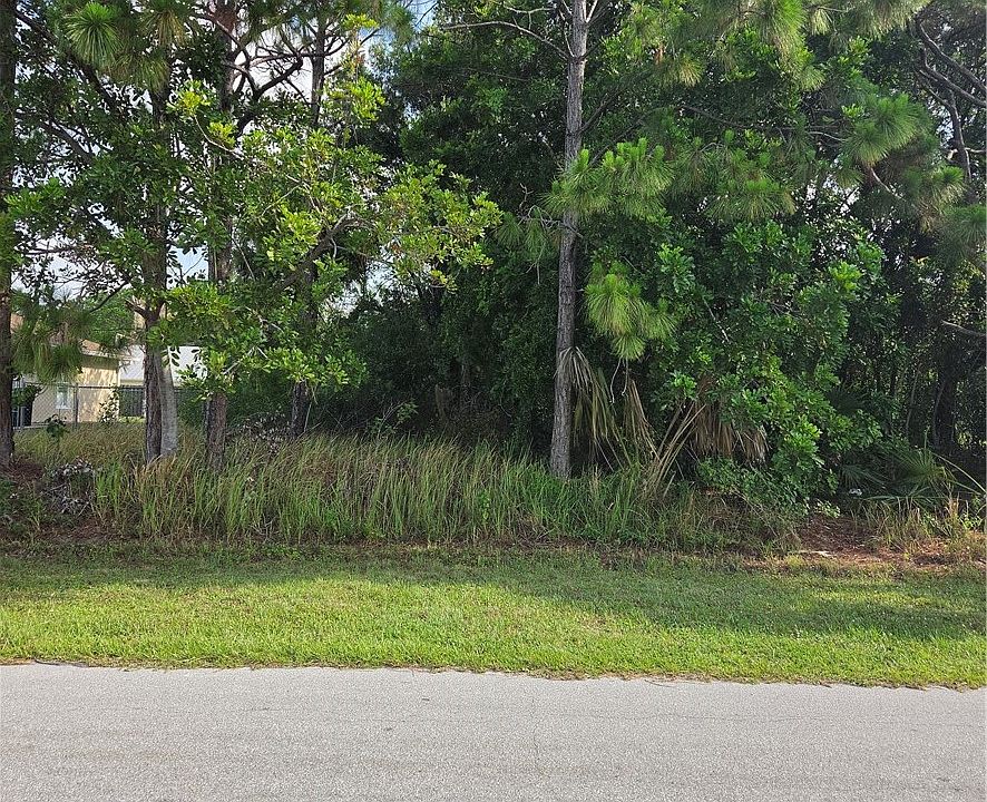 1st image of 1025 SW Aswan Ave