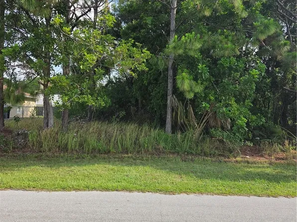 1025 SW Aswan Ave, Port Saint Lucie, FL 34953