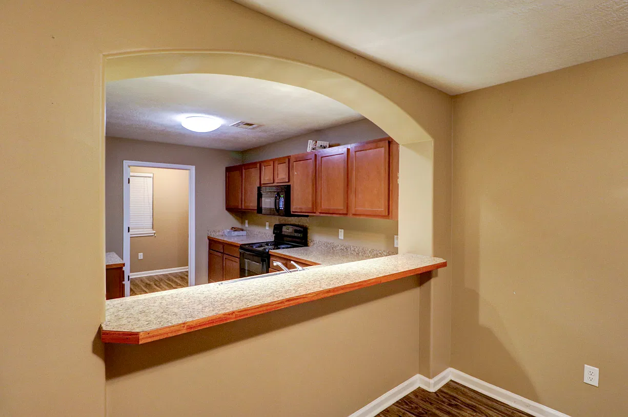 3 bed, 1384 sqft, $1,700 — Photo 4