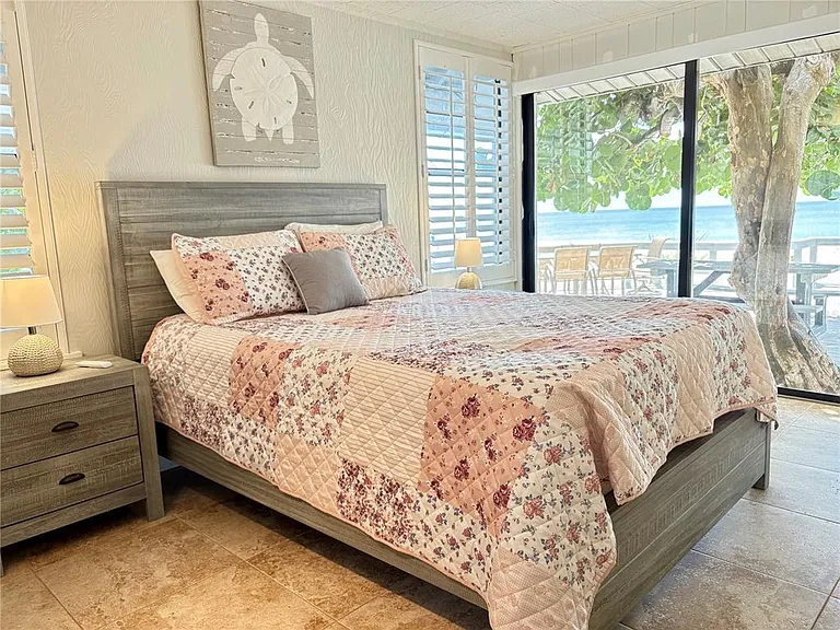 2823 Gulf Of Mexico Dr — Photo 25