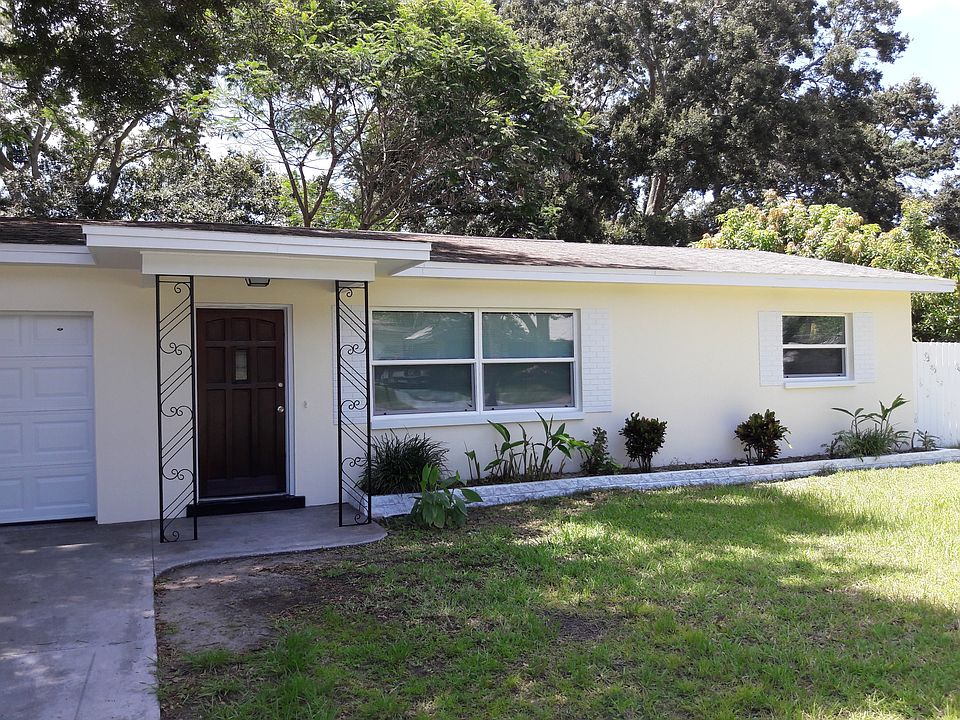1st image of 1836 West Dr