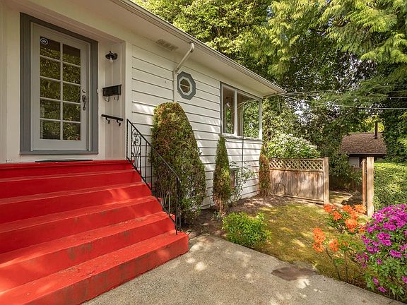 4th image of 1441 Haywood Ave