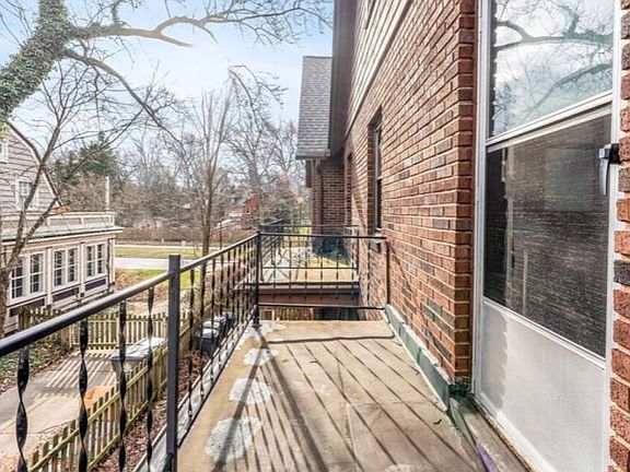 5th image of 3385 Fairmount Blvd