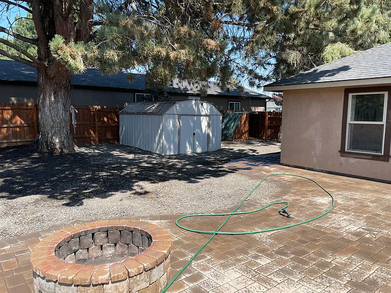 409 N Okanogan St — Photo 1