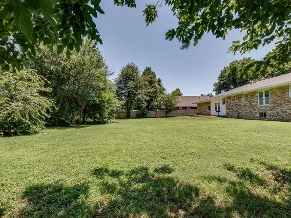 5932 N Grove Ave, Warr Acres, OK 73122