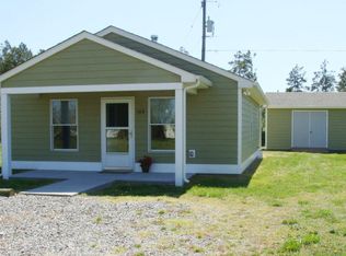 100 Lighthouse Ln, Deltaville, VA 23043