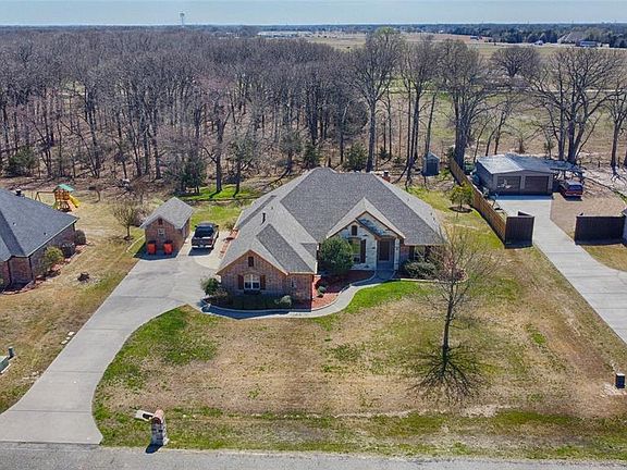 3rd image of 2835 Mallard Dr