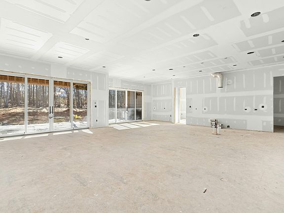 3rd image of 2024 Cadenza Ln