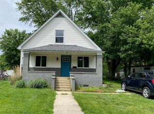 318 Oberle St, Nokomis, IL 62075