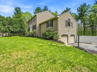 28 Wood Dr, Mendon, MA 01756