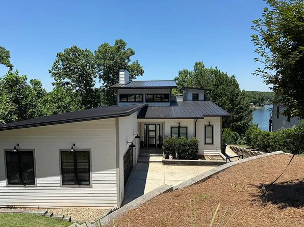 29012 Silver Fox Dr, Tega Cay, SC 29708