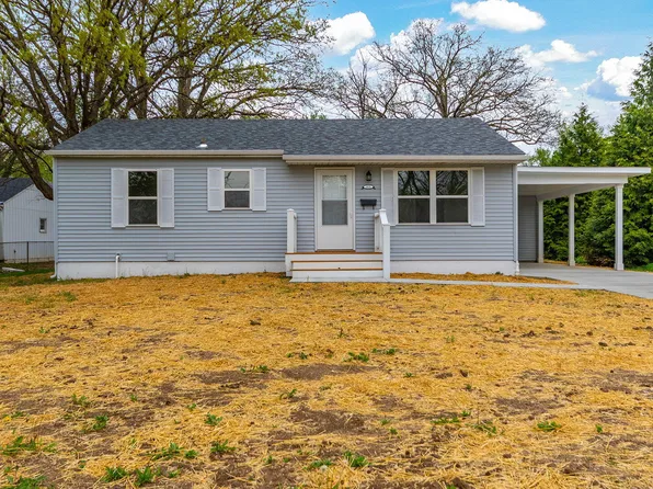 1121 Lakeview Rd, Mexico, MO 65265