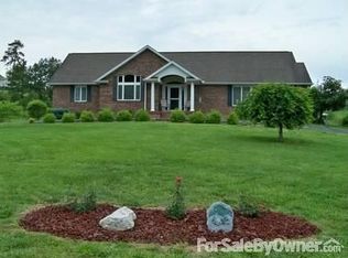 920 Quillen Chapel Service Rd, Campton, KY 41301