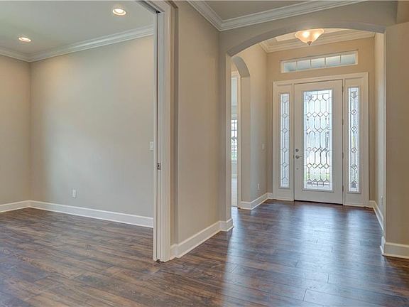 2nd image of 3095 Forsythia Dr