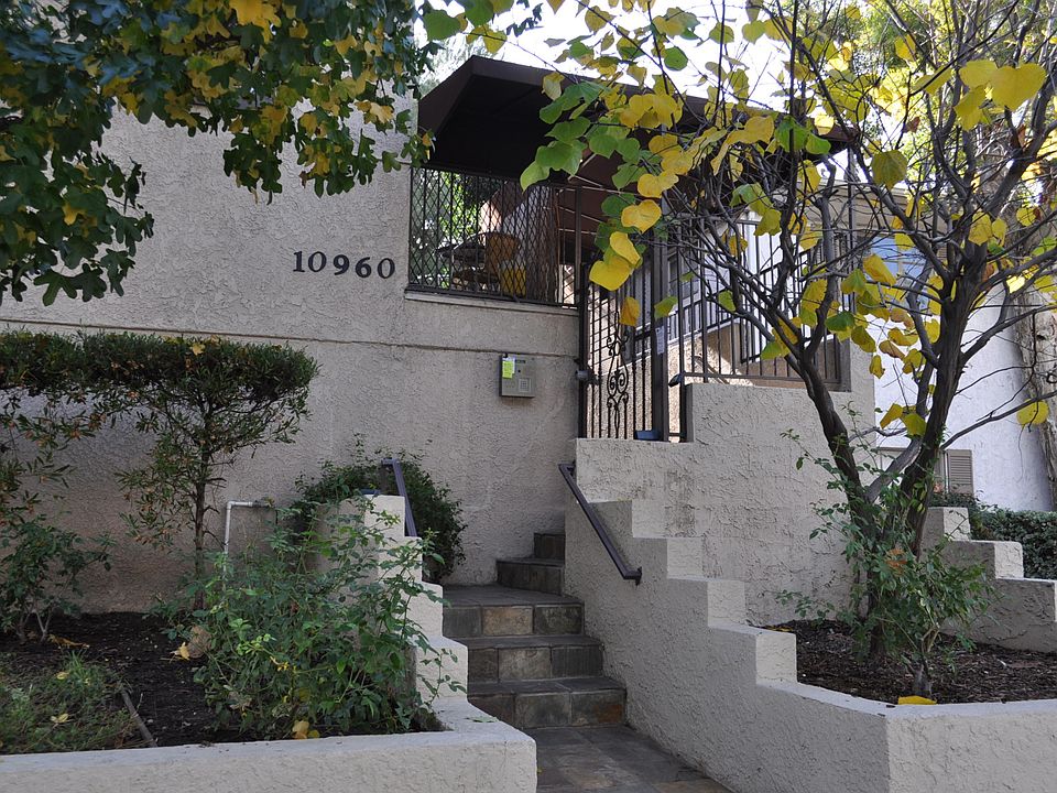 1st image of 10960 Bluffside Dr APT 202