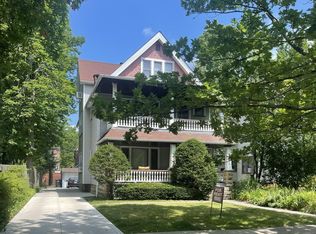 2651 Hampshire Rd, Cleveland Heights, OH 44106