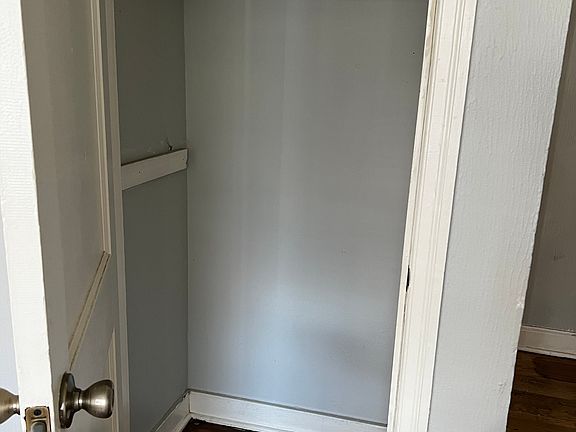 3rd image of 2817 Miller Ave