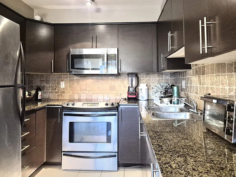 84 Grant St #2010 — Photo 2
