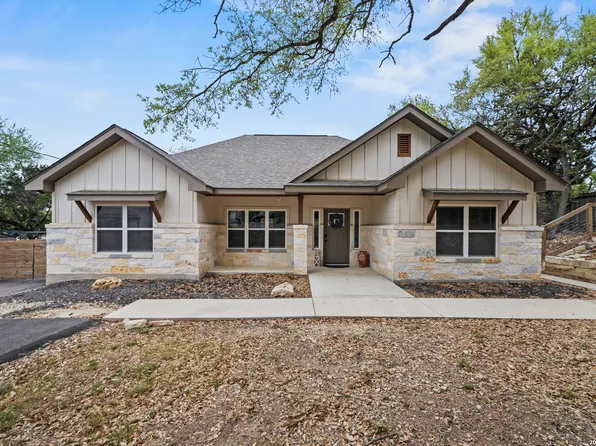 1885 Deer Run, Canyon Lake, TX 78133