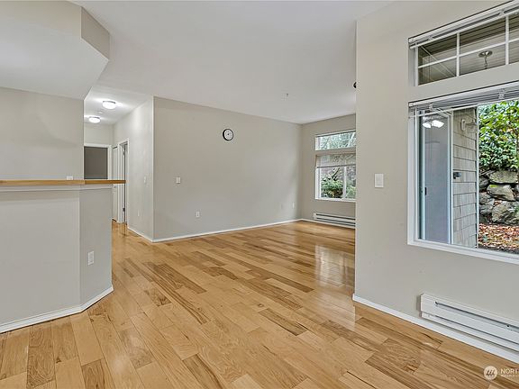 5th image of 1039 61st Street SE #106
