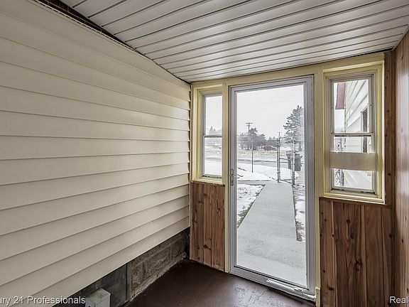 5th image of 7124 N Jennings Rd