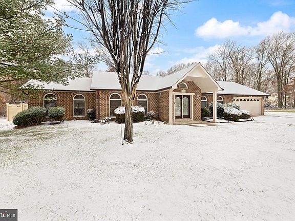 2nd image of 8211 Joselle Ct