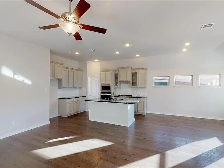 1716 Yellowthroat Dr — Photo 11