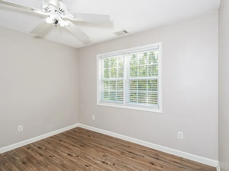 301 Saddle Wood Dr — Photo 16