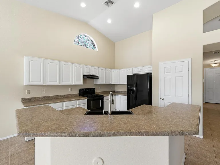 8407 W Myrtle Ave — Photo 7