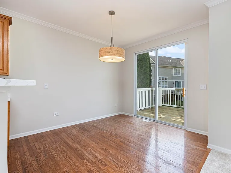 487 Vaughn Cir — Photo 5