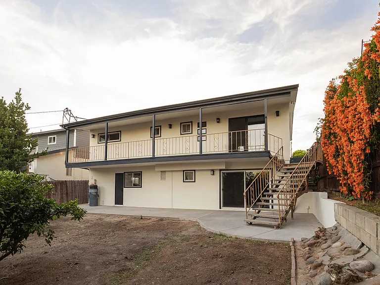 2807 Dale St — Photo 44
