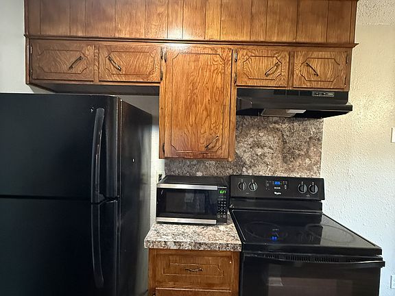 4th image of 3701 Hereford Ln #2