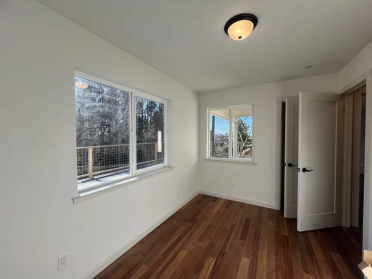 537 Bayside Rd — Photo 11