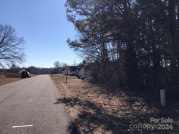 5th image of 139 Blue Sky Cir #32