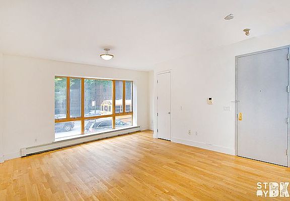 3rd image of 587 Flushing Ave #1L