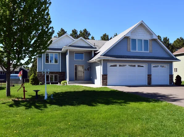8707 Preserve Blvd N, Chisago City, MN 55013