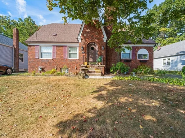 28 Terrace Dr, Youngstown, OH 44512