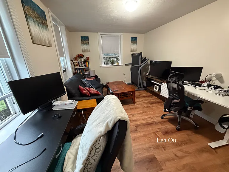 8 Vinal St #1 — Photo 2
