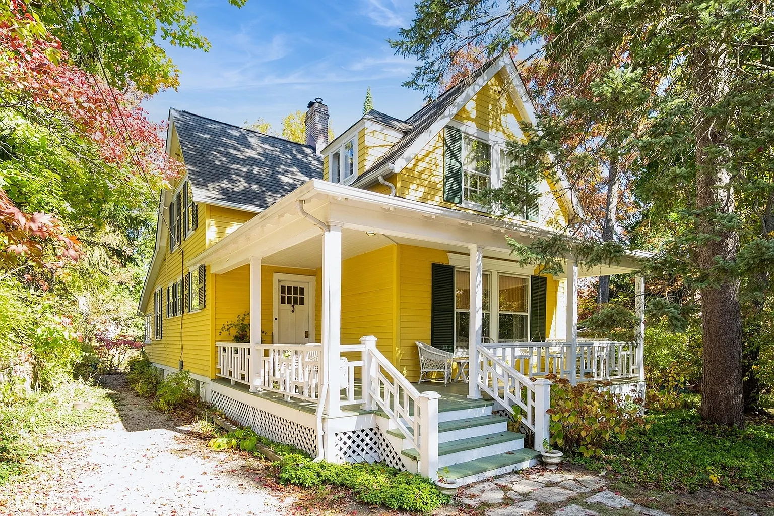 427 Lincoln Ave W photo 1