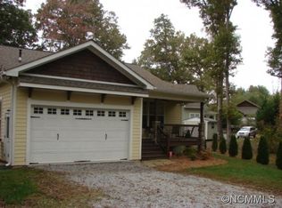 77 White Oak Rd, Arden, NC 28704