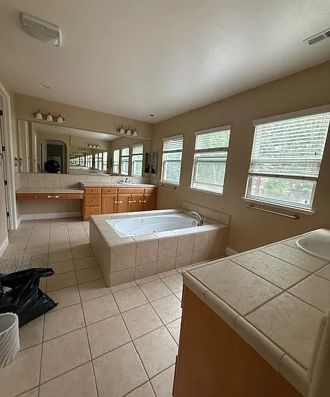 Royal Creek Ct — Photo 10