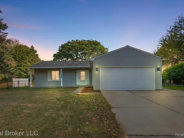 24348 Simmons Dr, Novi, MI 48374