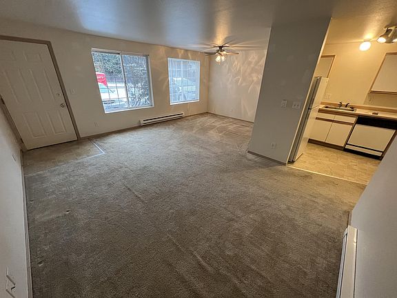 4th image of 10215 Lundeen Pkwy APT C3