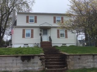 93 Hazel St, Methuen, MA 01844